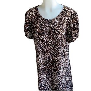 🛑LAST CHANCE🛑Giraffe Print Ruffle Neckline Dress